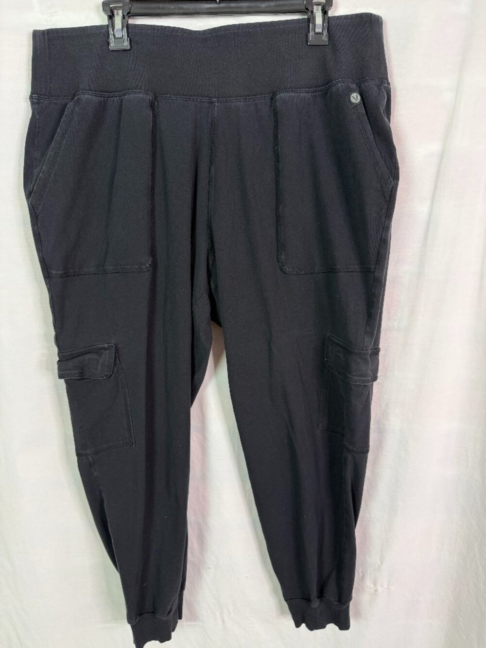 Lane Bryant Livi Active Black Stretch Knit Jogger Pants Cargo Pockets 18/20